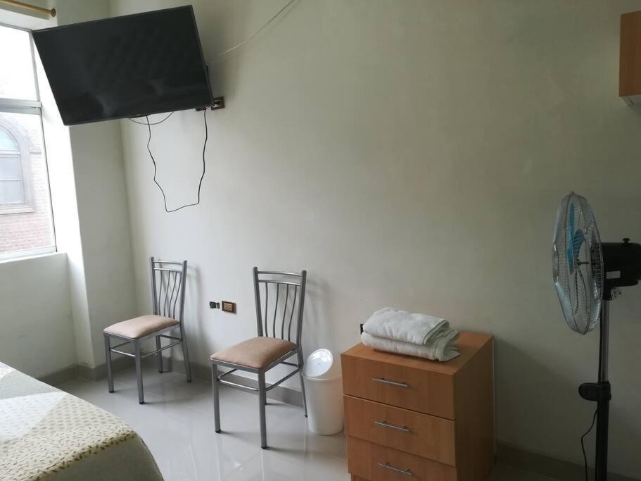 Studio Entero Cerca Al Palacio Gobierno Apartment Lima Luaran gambar