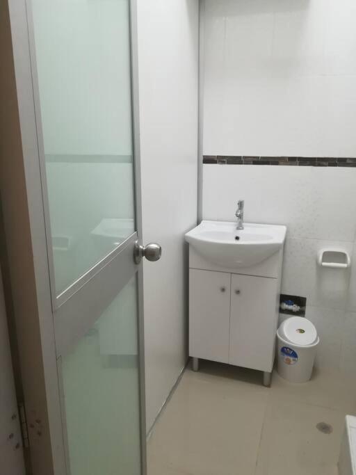 Studio Entero Cerca Al Palacio Gobierno Apartment Lima Luaran gambar